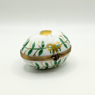 Empire Laying Egg