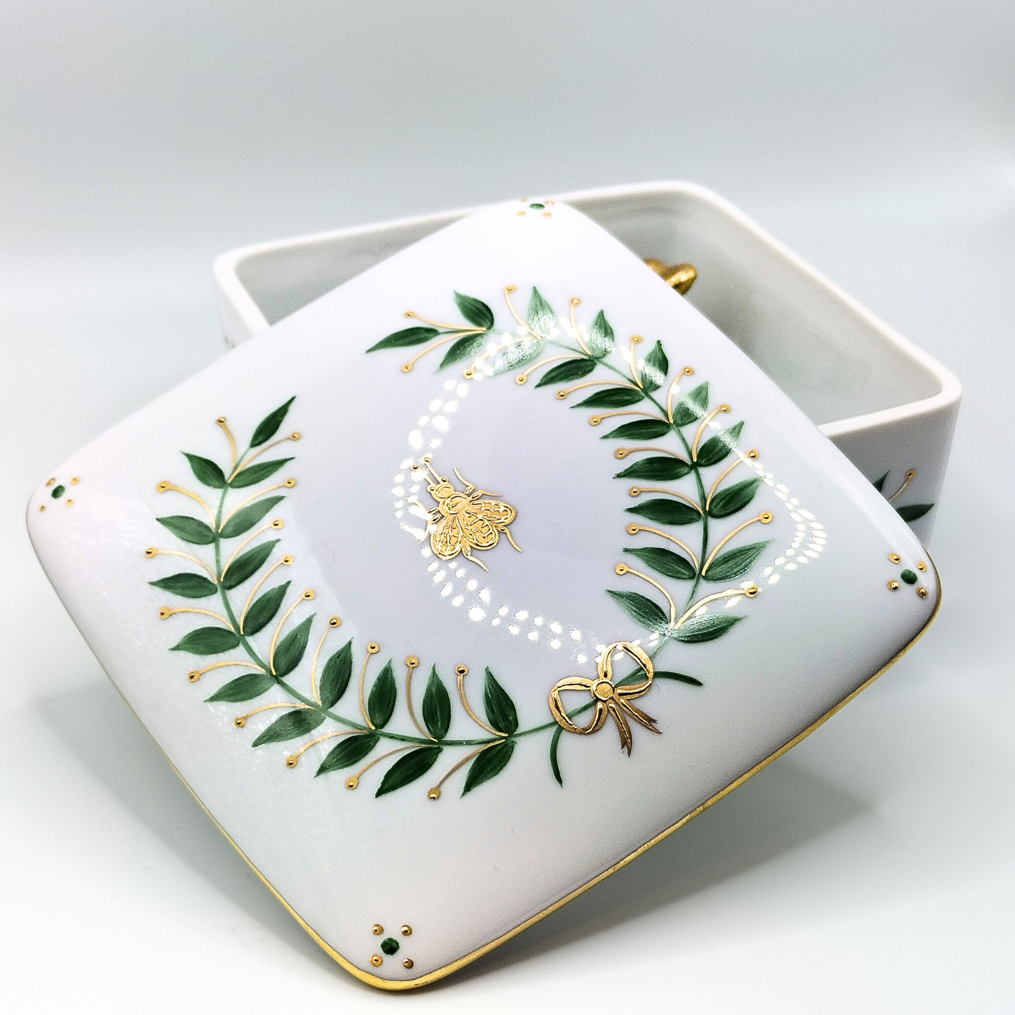 Square Box - Empire