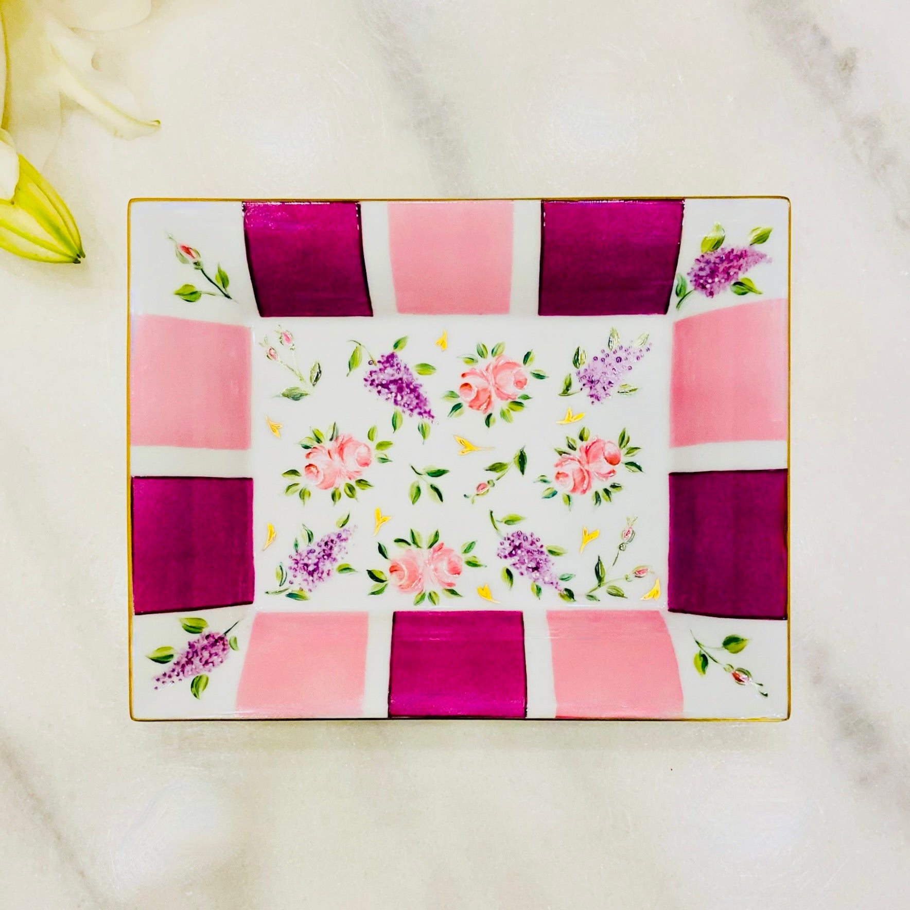 Rosas and Lilacs pocket emptier