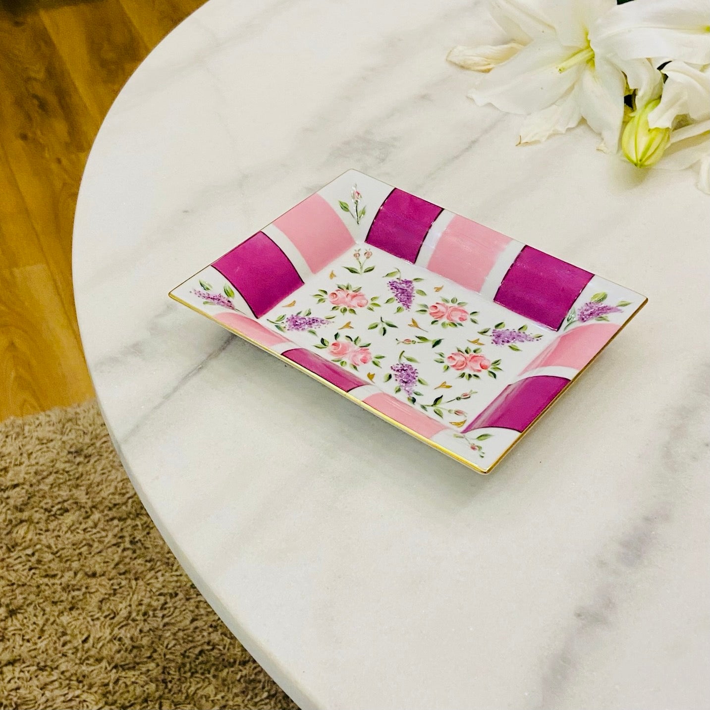 Rosas and Lilacs pocket emptier