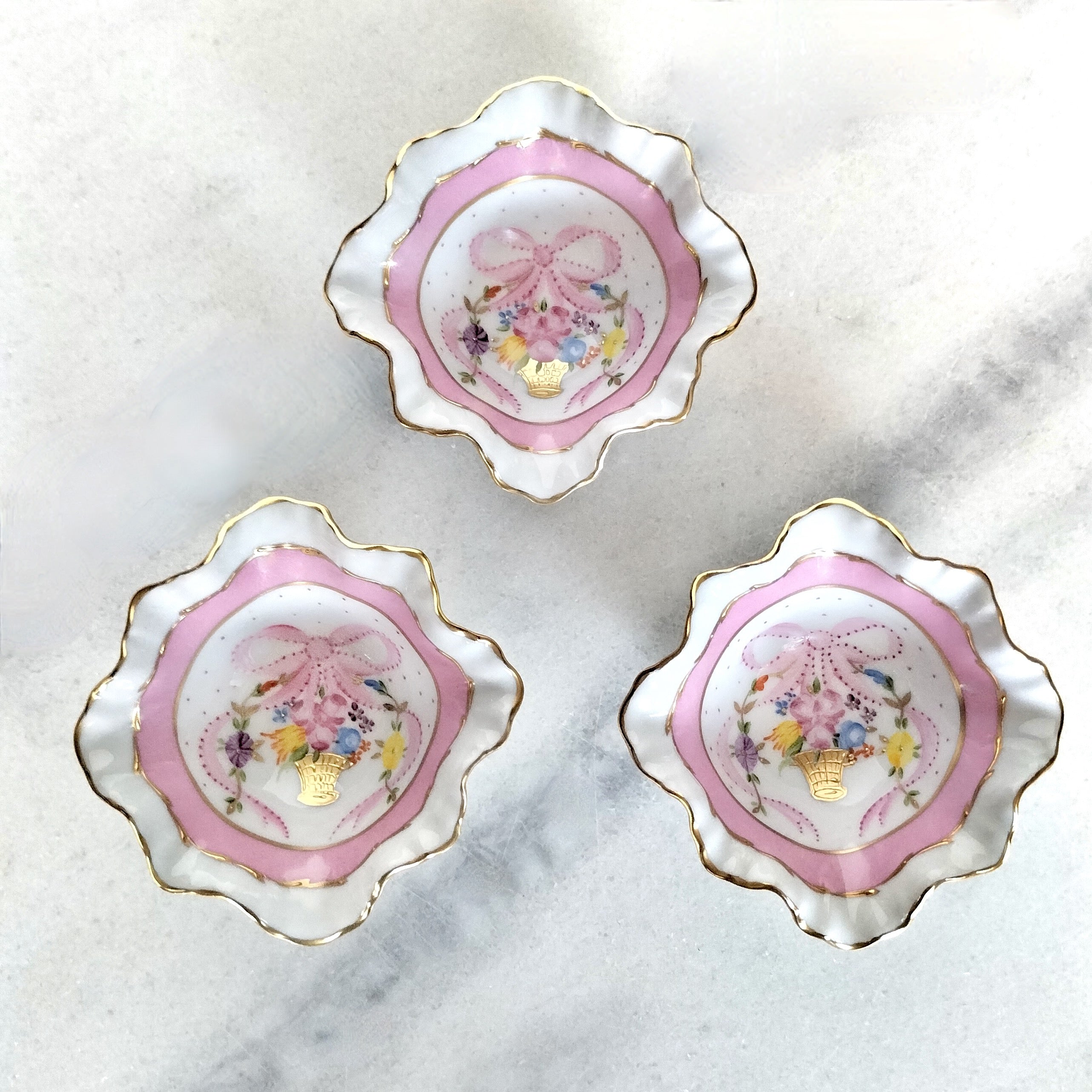 Marie-Antoinette Rocaille Cup
