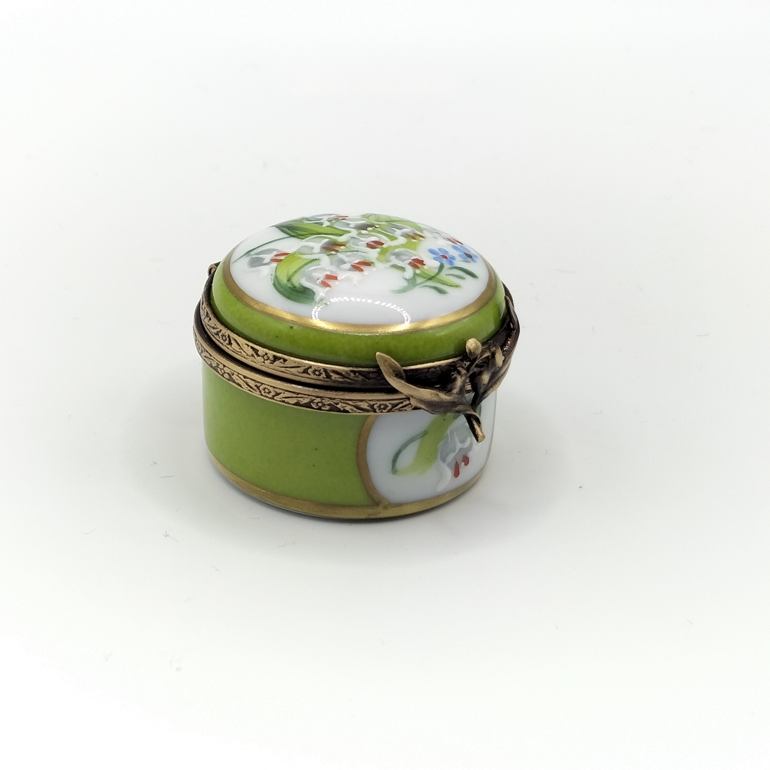 Round Box - Lily of the Valley of Happiness