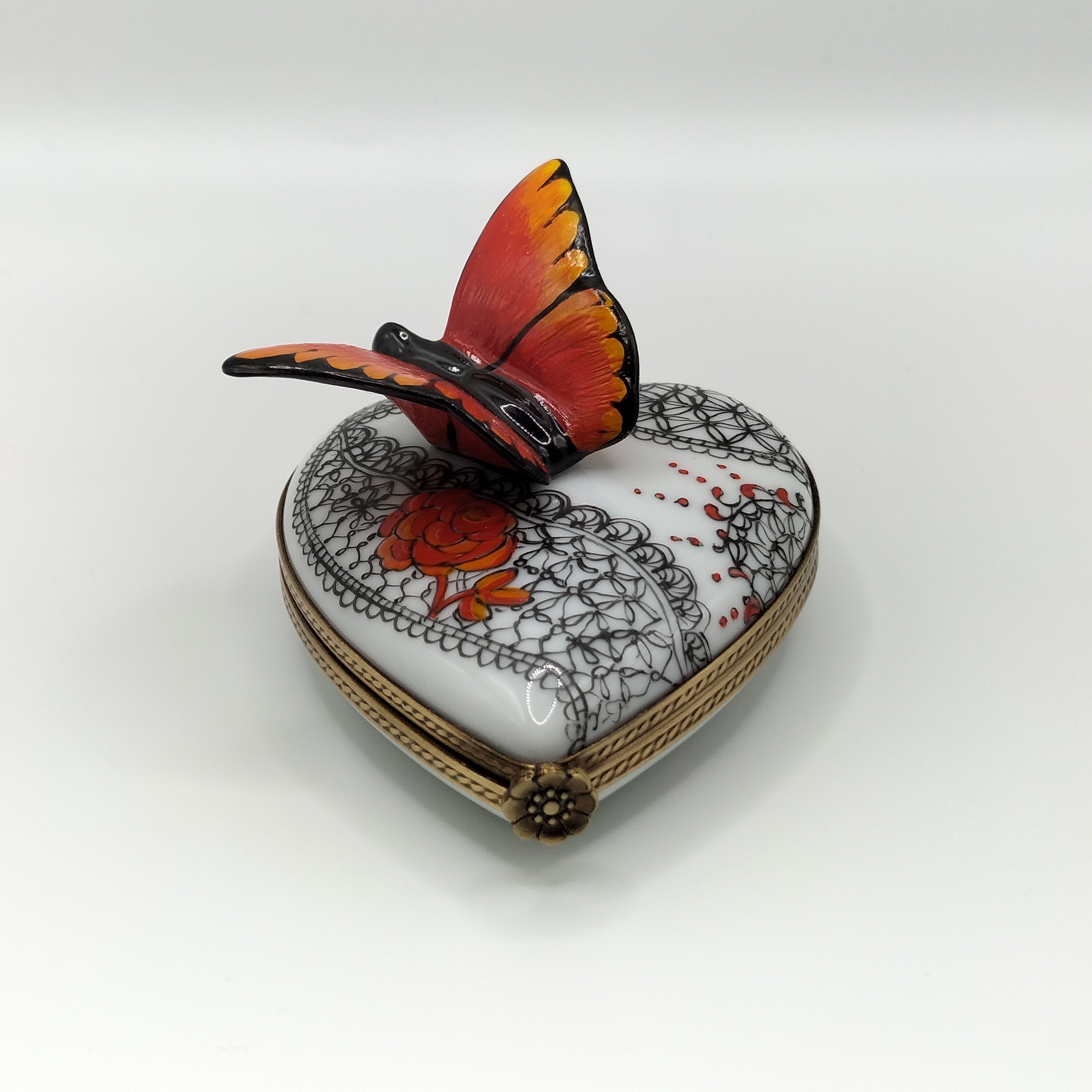 Lying Heart - Red and Black