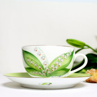 Tasse à thé en porcelaine