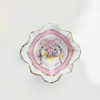 Marie-Antoinette Rocaille Cup